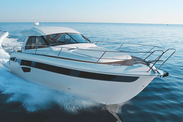 Bavaria Sport 360 HT Interior
